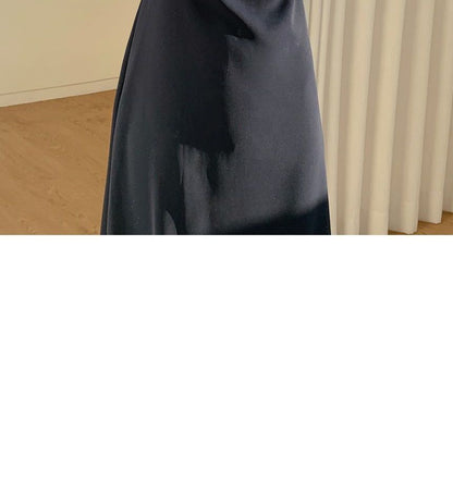 Langärmliges, schlichtes Midi-Wickelkleid mit V-Ausschnitt