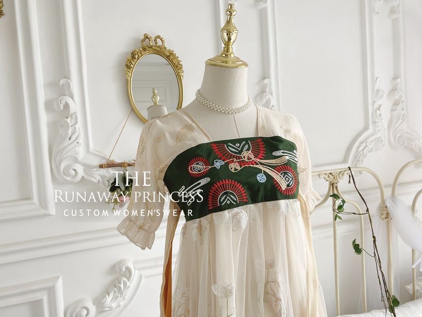 Short-Sleeve Embroidered Panel Mesh Hanfu Dress