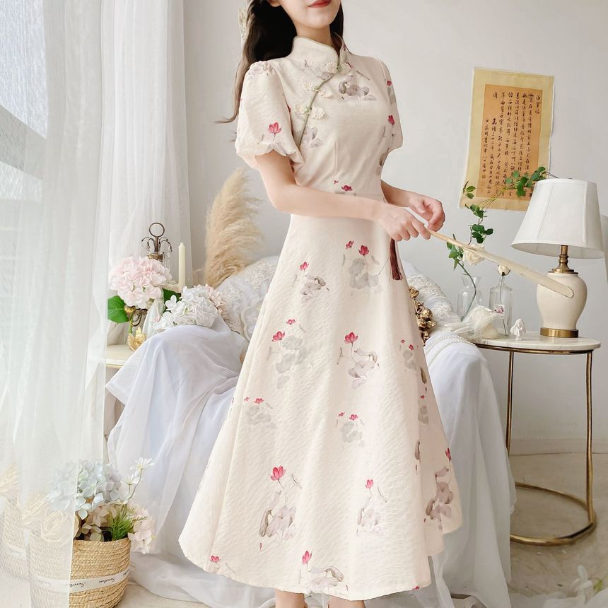 Midi-A-Linien-Kleid mit Puffärmeln, Stehkragen und Blumendruck