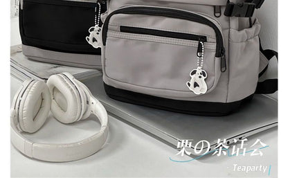 Sac à dos multi-poches avec appliques / Bijou de sac / Ensemble