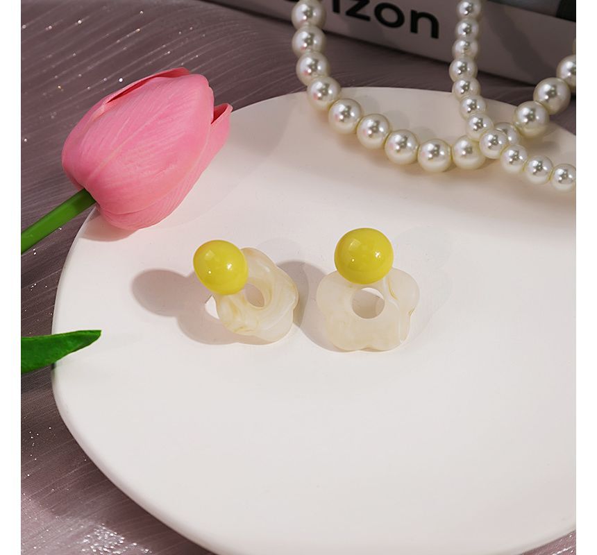 Flower Resin Earring