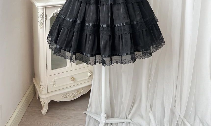 Sleeveless U-Neck Plain Tiered A-Line Lolita Dress