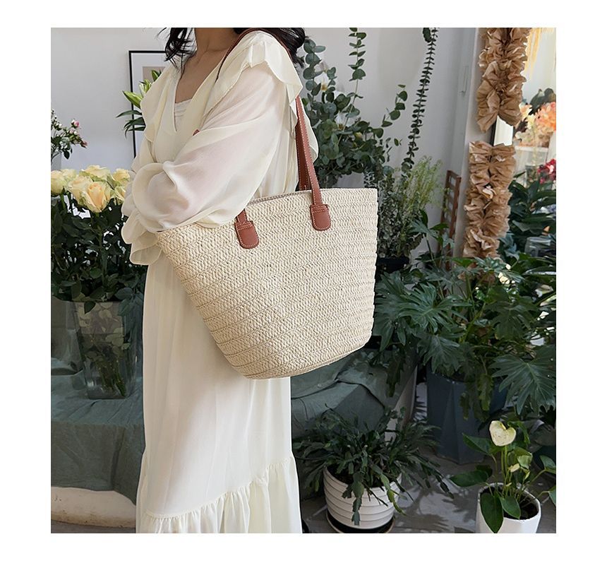 Straw Basket Shoulder Bag