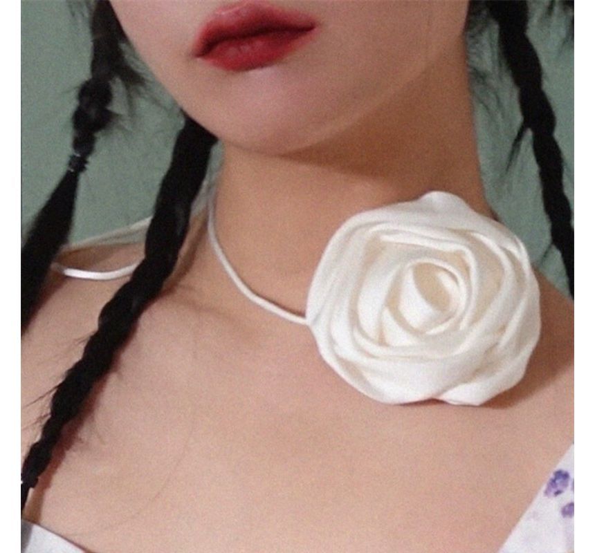 Plain Rose Choker