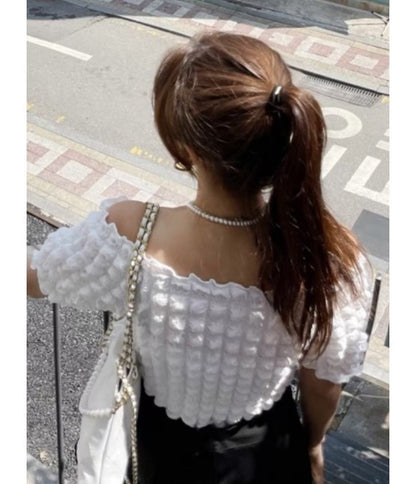 Kurzärmliges, schulterfreies, schlichtes, gerüschtes Oberteil