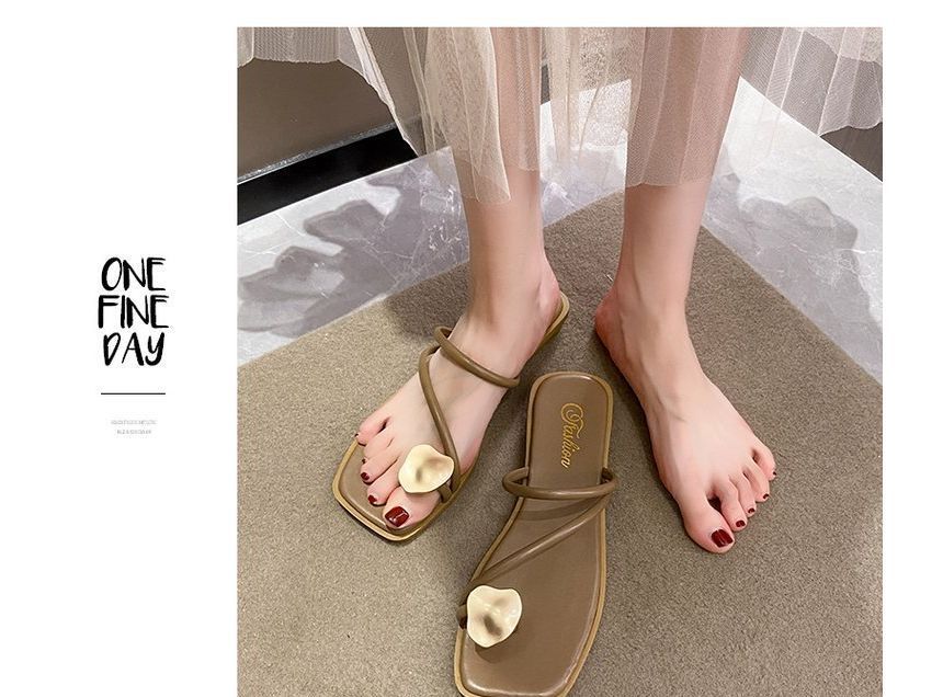 Loop Sandals Toe Slide