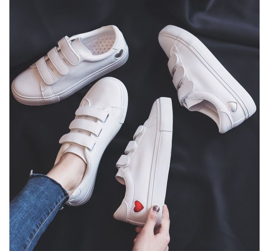 Heart Adhesive Strap Sneakers