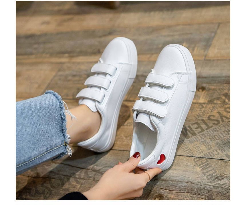 Heart Adhesive Strap Sneakers