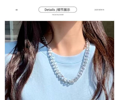 Short-Sleeve Round Neck Heart Embroidered Tee