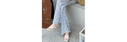 Low Heel Plain Flip Flops (Various Designs)