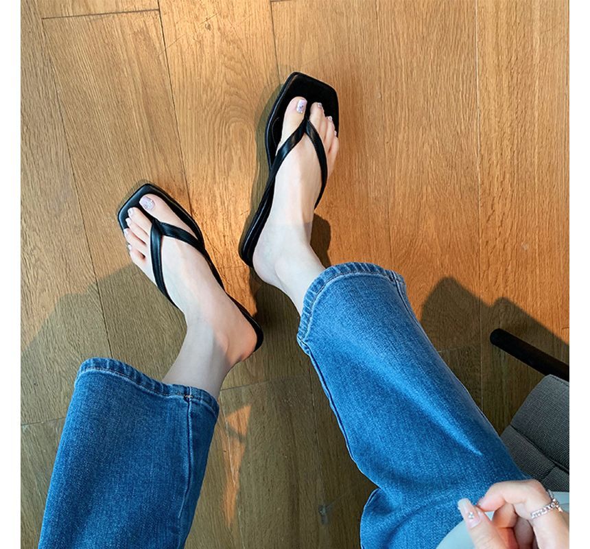 Low Heel Plain Flip Flops (Various Designs)