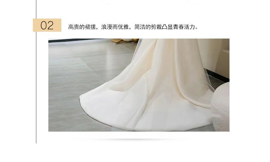 Sleeveless Boat Neck Plain Backless A-Line Wedding Gown