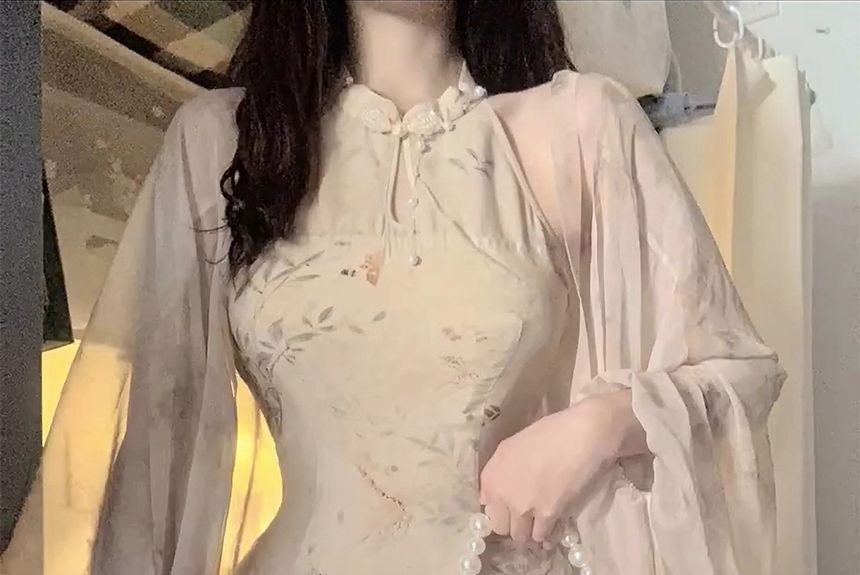 Sleeveless Halter Floral Cutout Midi A-Line Qipao / Light Jacket / Set