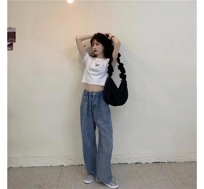 Short-Sleeve Crew Neck Butterfly Embroidered Lettuce Edge Crop T-Shirt