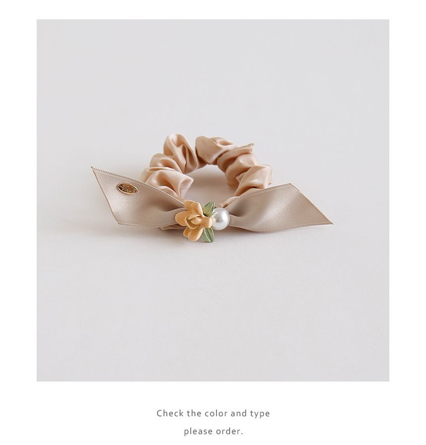 Floral Faux Pearl Ribbon Scrunchie