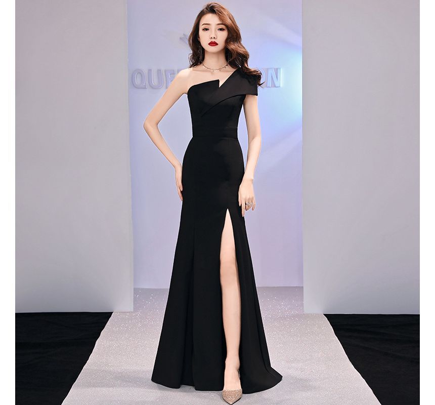 One-Shoulder Slit Gown A-Line Evening