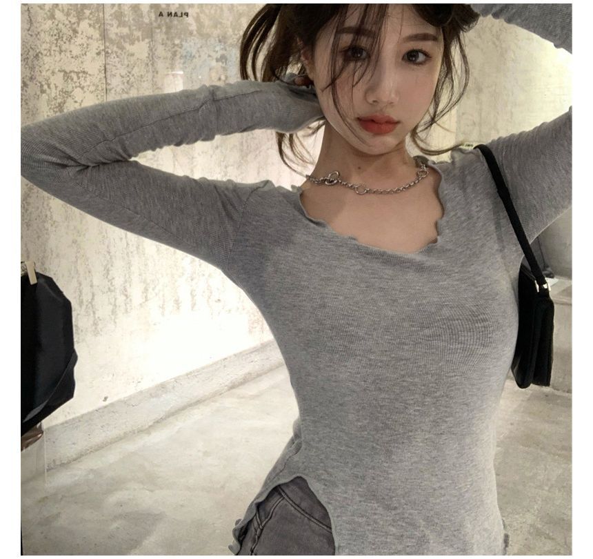 Long-Sleeve Scoop Neck Plain Slit Lettuce Edge T-Shirt