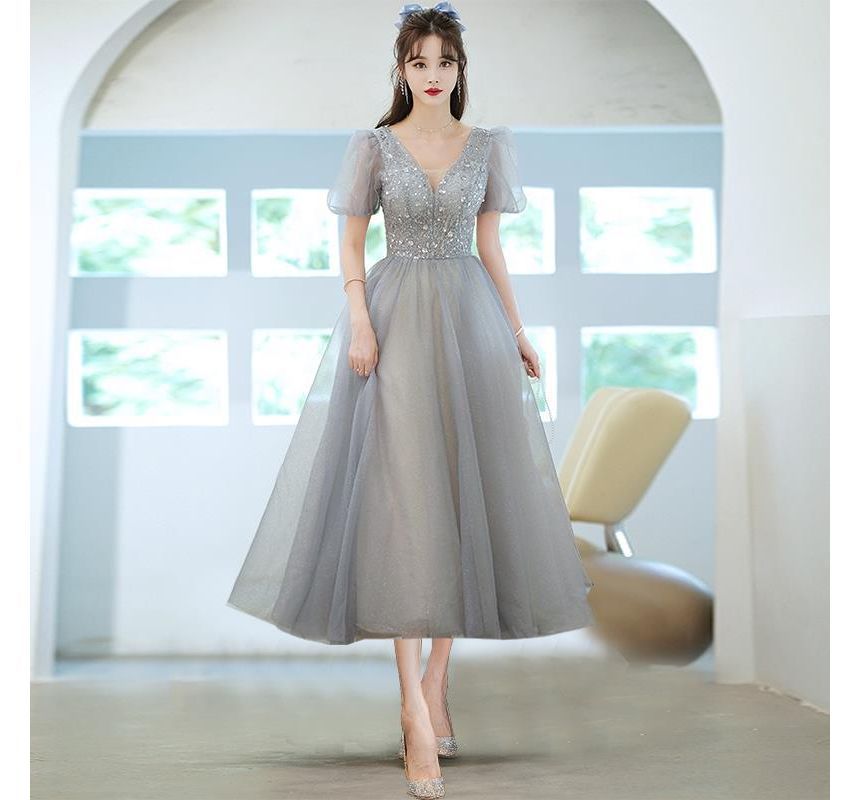 Short-Sleeve V-Neck Mesh A-Line Evening Gown / Midi Evening Dress