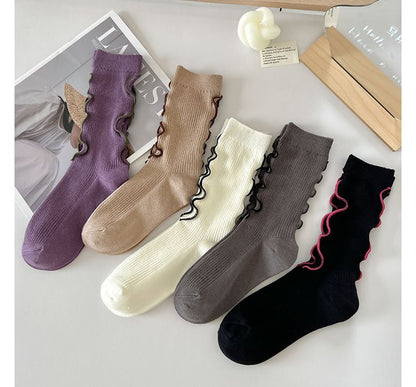 Embroidered Ribbed Socks