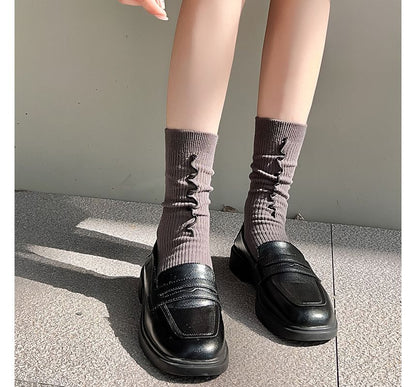Embroidered Ribbed Socks