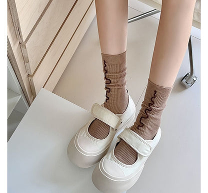 Embroidered Ribbed Socks