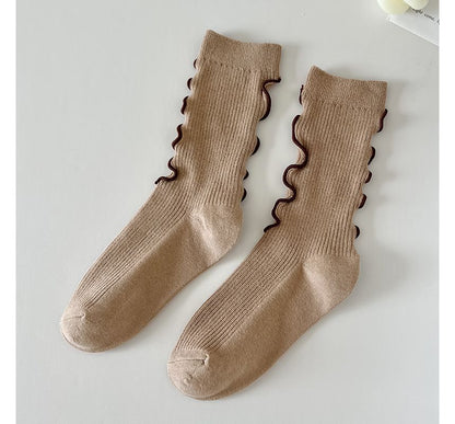 Embroidered Ribbed Socks