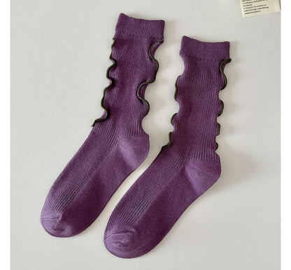 Embroidered Ribbed Socks