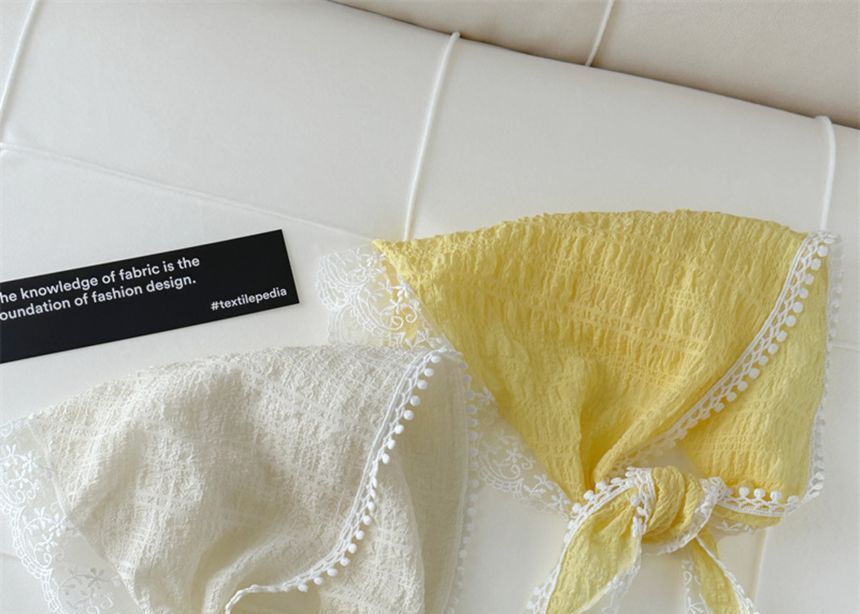 Trim Lace Headkerchief
