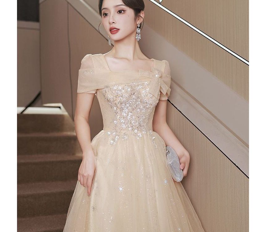 Gown Evening A-Line Mesh Neck Square Short-Sleeve