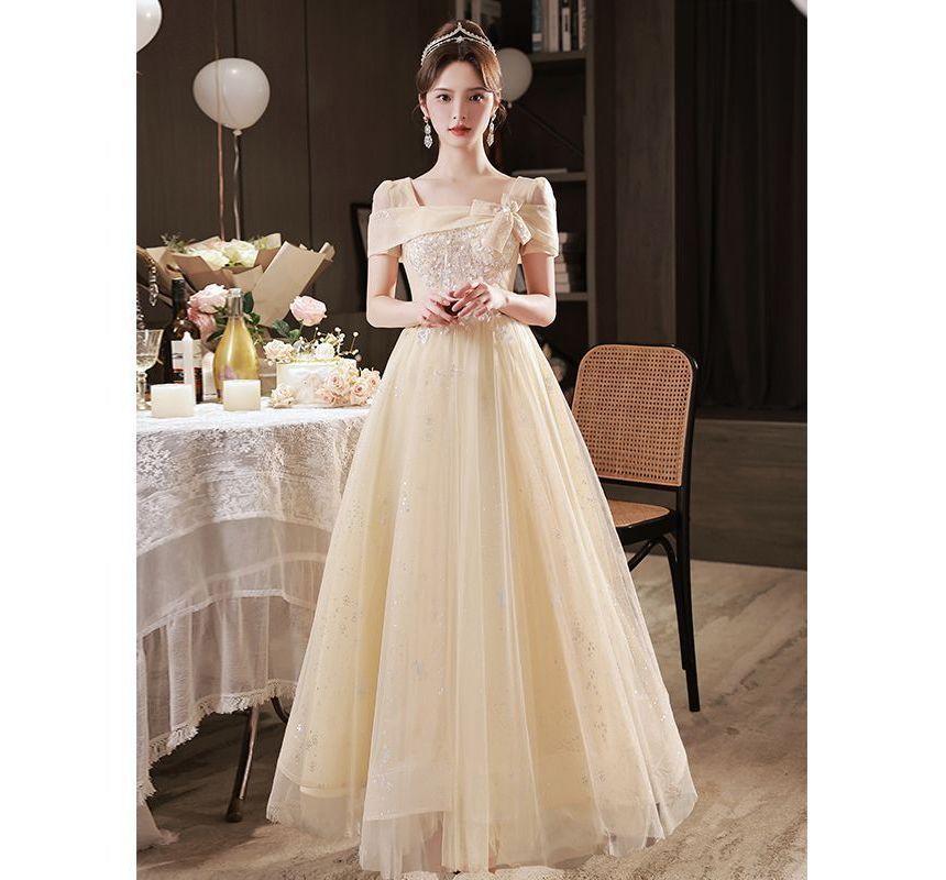 Gown Evening A-Line Mesh Neck Square Short-Sleeve