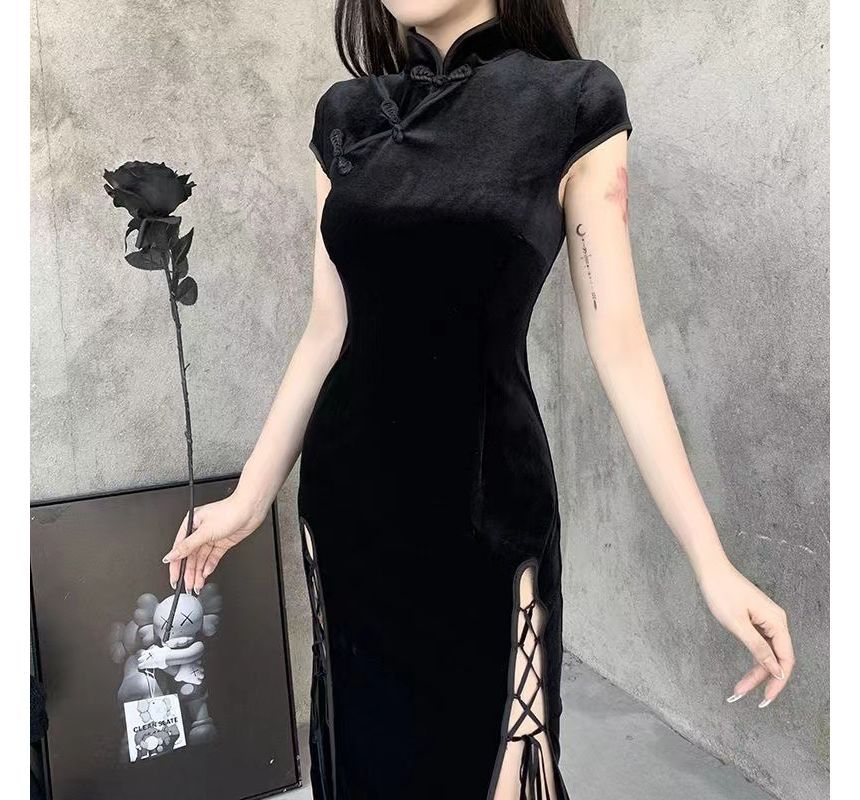Short-Sleeve Plain Slit Lace-Up Velvet Maxi Qipao