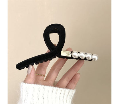 Faux Pearl Flocking Hair Clamp (Various Designs)