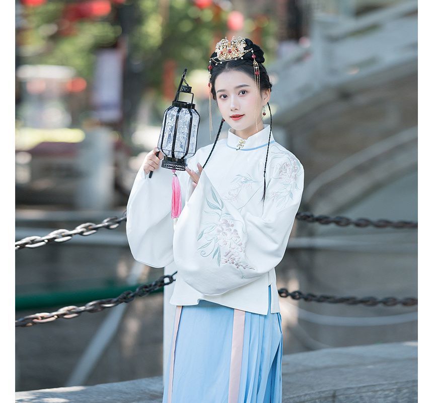 Flower Embroidered Hanfu Blouse / High Waist Maxi A