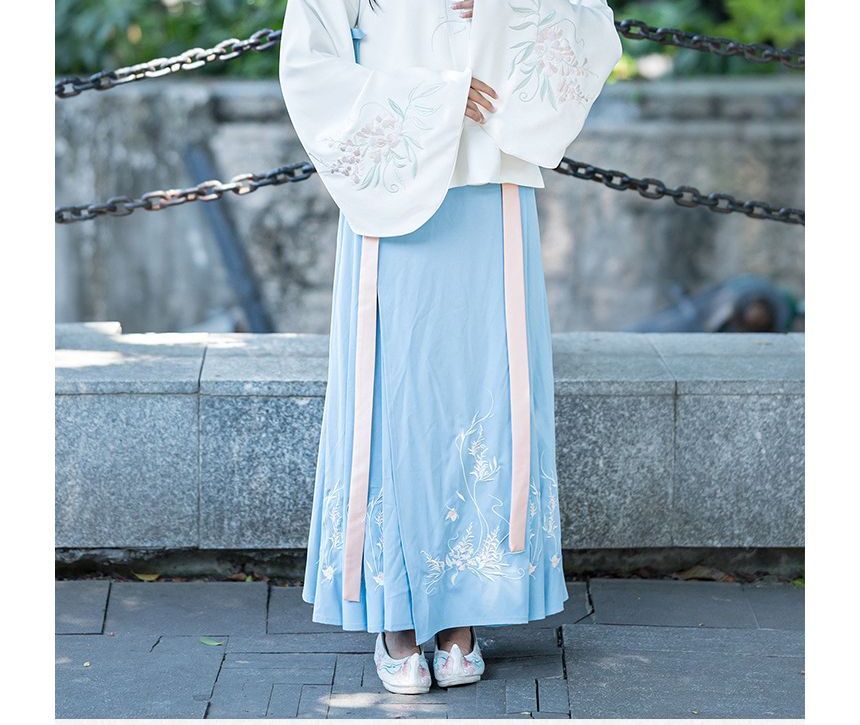 Flower Embroidered Hanfu Blouse / High Waist Maxi A