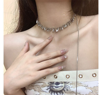 Lariat Necklace Leaf Fringed