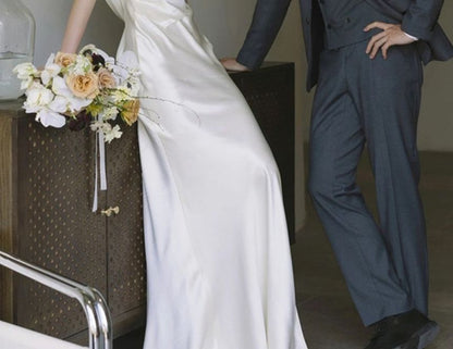 Sleeveless V-Neck Plain Side-Slit Trumpet Wedding Gown