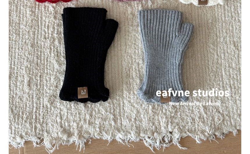 Lettering Fingerless Knit Gloves Applique