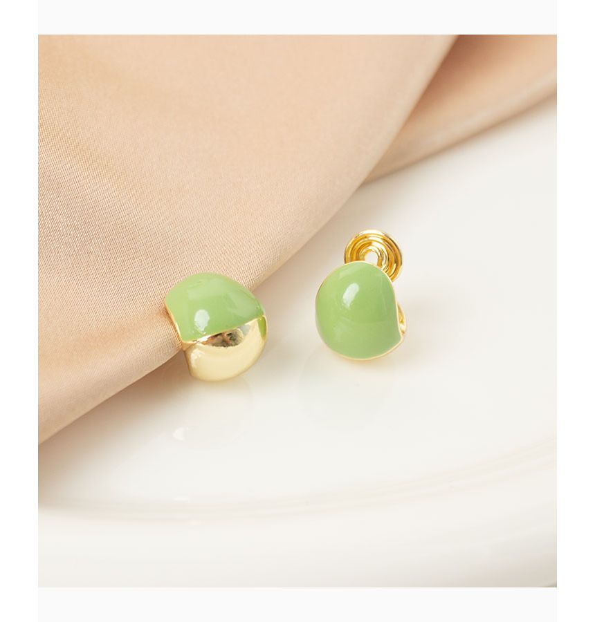 Bead Ear Stud / Clip-On Earring