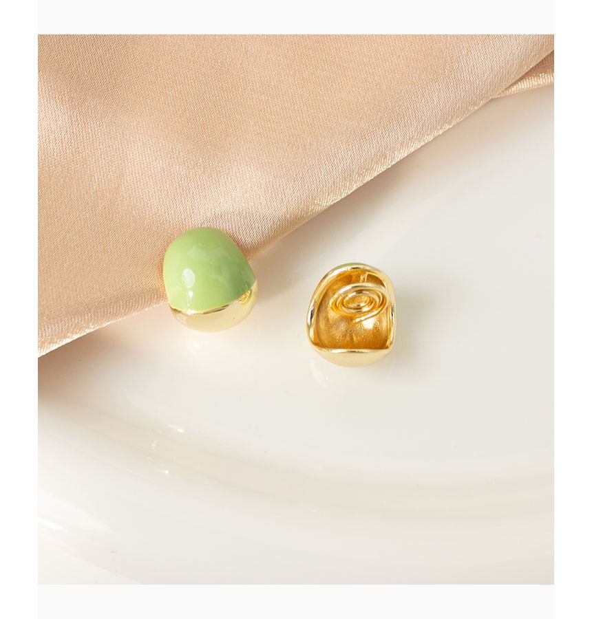 Bead Ear Stud / Clip-On Earring