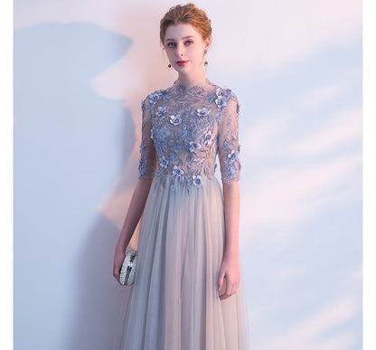 Short-Sleeve Floral Applique A-Line Lace Evening Gown