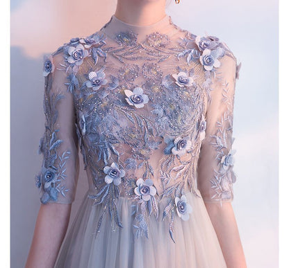 Short-Sleeve Floral Applique A-Line Lace Evening Gown