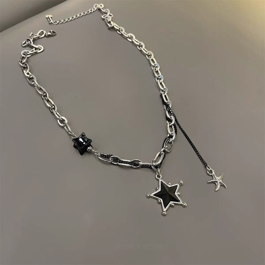 Star Pendant Alloy Choker