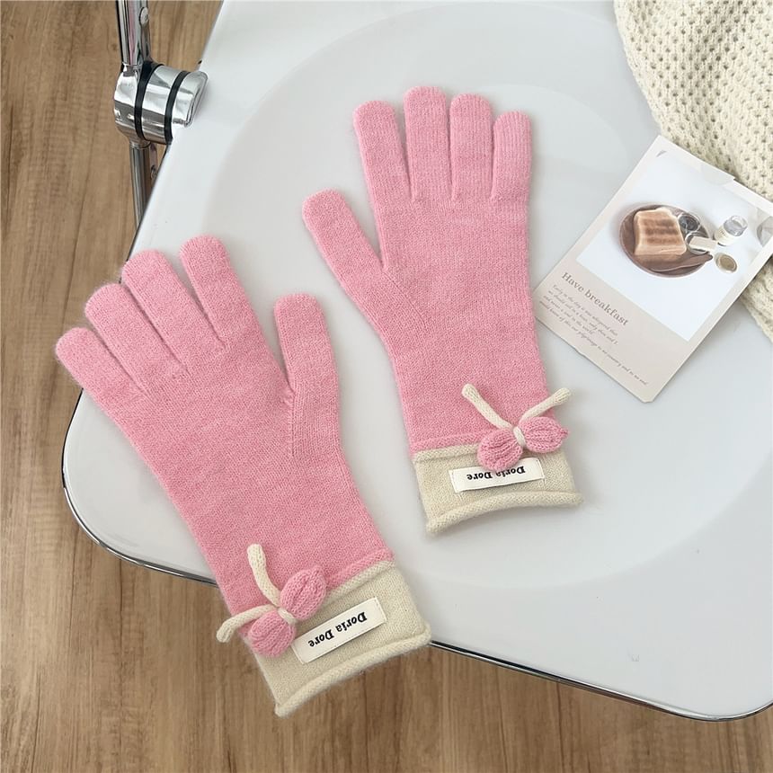 Lettering Applique Bow Knit Gloves