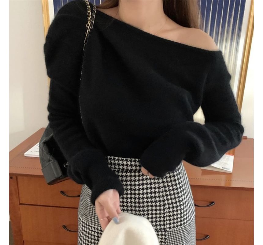 One-Shoulder Plain Sweater