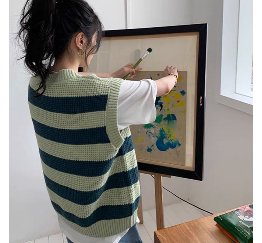 Striped Vest Sleeveless Neck Round Knit