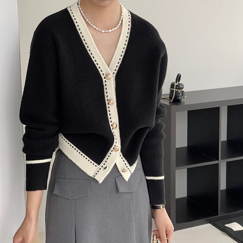 V-Neck Plain Contrast Trim Cardigan