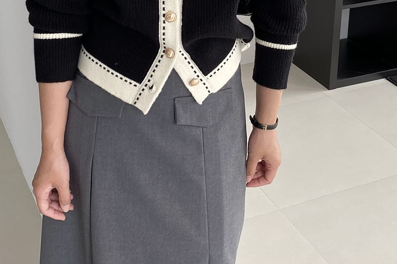 V-Neck Plain Contrast Trim Cardigan