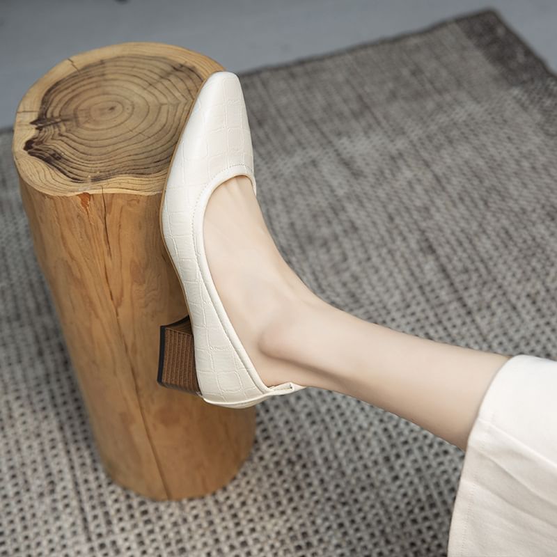 Square Toe Crocodile Grain Pumps