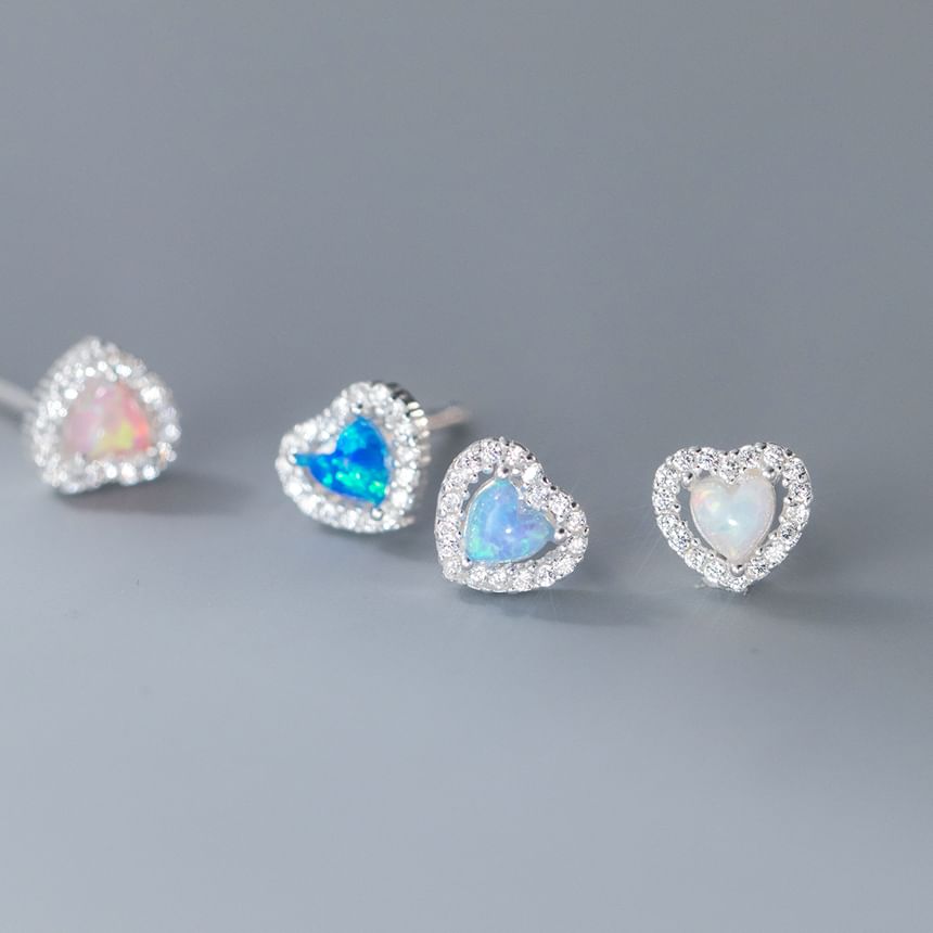 Heart Rhinestone Ear Stud
