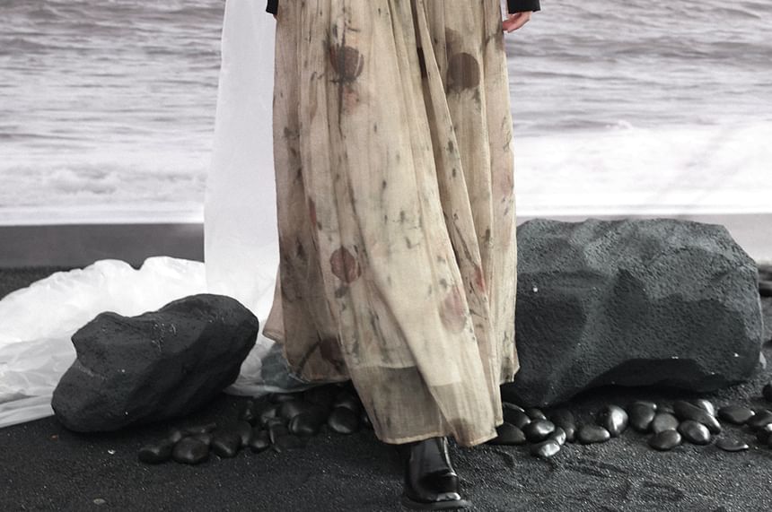 Queen Anne Neckline Print Long Sleeve A-Line Maxi